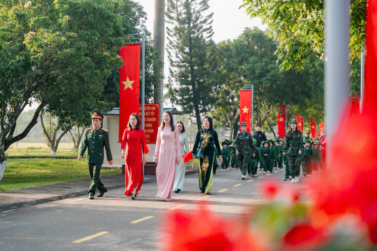 Ban Giám hiệu Trường Mầm non Đồng Phong